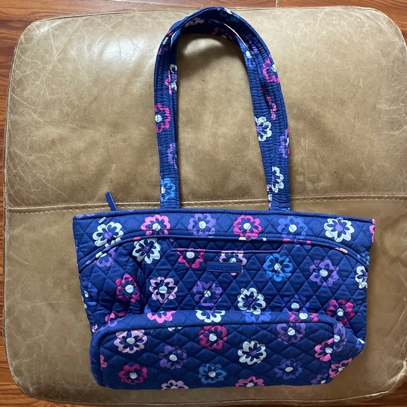 NWOT Vera Bradley Retired Ellie Flowers Tote - Blue with Pink & Purple Floral - Picture 1 of 7
